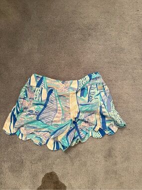 Lilly Pulitzer Multicolor Scalloped Hem Printed Shorts